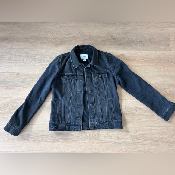 Old Navy Black Distressed Denim Jean Jacket Women’s Size Medium - Picture 2 of 6